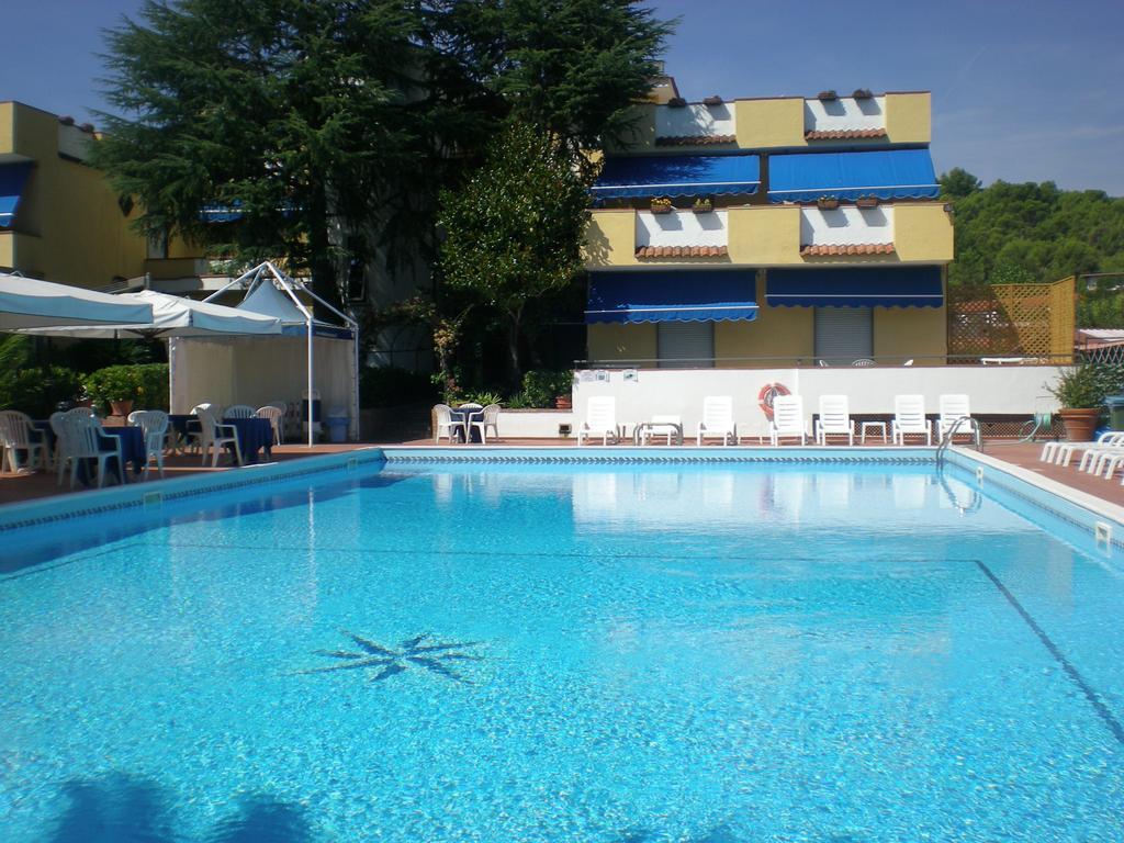 Hotel Seven Residence بالينورو المظهر الخارجي الصورة